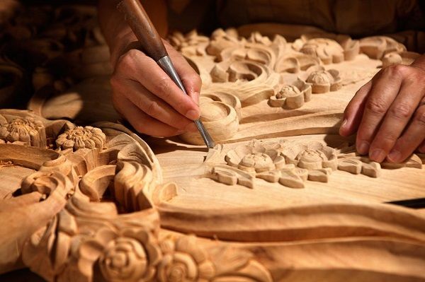 Wood Carving Art with Tools Wood Chisels